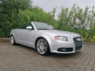 AUDI A4 Cabrio SLINE 2.5TDI defecte softtop LEER