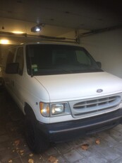 Ford Econoline E250