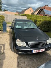 Mercedes C 200