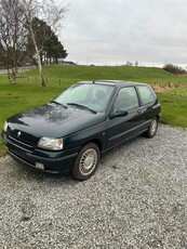 Renault Clio Baccara