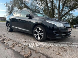 Renault Megane 1.5Dci 2011/200000 km/ Bose