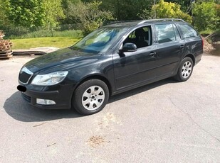 Skoda octavia 1.6 tdi Aut. 174000 km KOPPELING ‼️ 09/2010