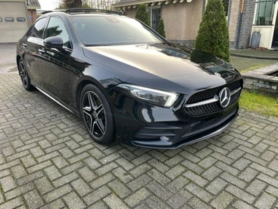 Mercedes A180 d AMG LINE PANORAMADAK LED PDC