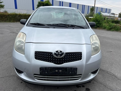 Toyota Yaris 1.0 Essence