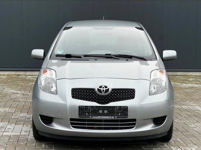 Toyota yaris 1.3 benzine/airco/Bluetooth