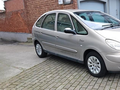 Citroen Picasso Benzine Van2003 bouwjaar start rijd perfect