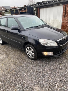 Skoda Fabia 1.6tdi diesel année 2013 avec 207.000km carpass