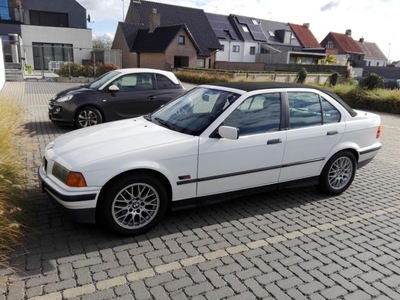 BMW BAUR 318i E36