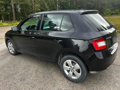 Skoda Fabia 1.0 cc benzine....