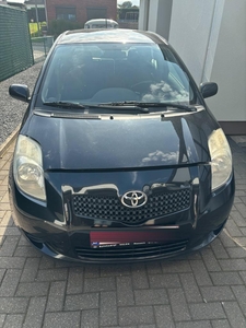 Toyota Yaris 1300cc benzine