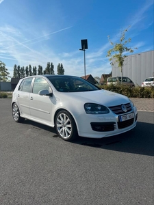 Volkswagen Golf / 1.4 Benzine / manueel / R-LINE / 140PK