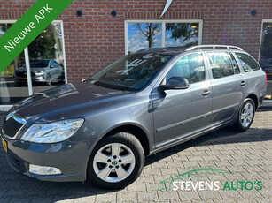 Skoda Octavia Combi 1.2 TSI Comfort NIEUWE APK / TREKHAAK / NAVI / CLIMA / CRUISE