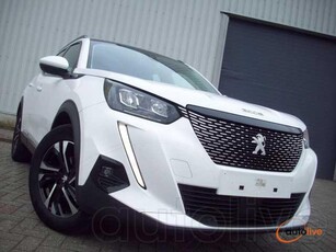 Peugeot 2008 1.2 PureTech Allure S met pano opendak!