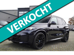 BMW X5 XDrive50e | Panorama | Massage | AR CAMERA | Bowers&Wilkins | Geventileerde stoelen | M-pakket | Trekhaak | 22 inch | HuD |