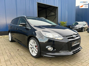 Ford Focus Wagon 1.6 EcoBoost Titanium ST / 150PK / NAVIGATIE / ACHTERUITRIJCAMERA / PDC / STOELVERWARMING / CLIMATE CONTROL