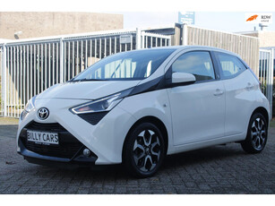 Toyota Aygo 1.0 VVT-i x-play Automaat | Airco | Elec ramen|Carplay | Achteruitrijcamera | line assist