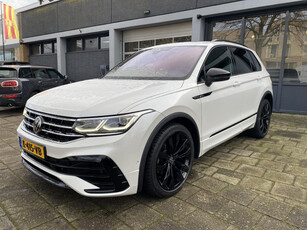 Volkswagen Tiguan 1.5 TSI R-Line Business+ Pano , LED