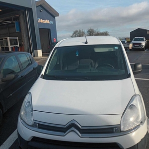 Citroën berlingo 2012 prête à immatriculer 168 000 km