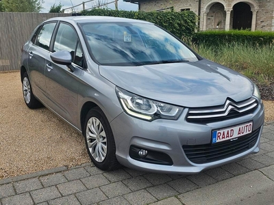 Citroen c4 1.2 essence 81kw / 1ère main / 12 mois de garant