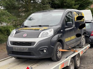 Fiat Fiorino 1.3d Euro-6B 2018 démarre et roule