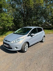 FORD FIESTA TITANIUM