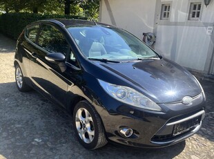 Ford Fiësta ** 1J GARANTIE ** LEZ OK ** GEKEURD ** 169€/mnd