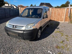 Peugeot partner 265.000km - 2003 gekeurd vvk 2l hdi