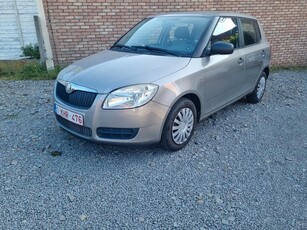 Skoda fabia 1.2i essence tel 0484.05.05.01