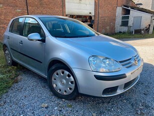 Volkswagen golf 5 2005. 1.9 tdi 160.000 km carnet entretien