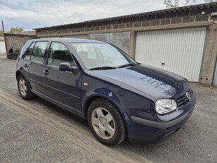 Volkswagen Golf gekeurd voor verkoop Airco!!