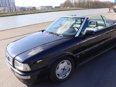 Oldtimer Audi cabrio ‘91 automaat!