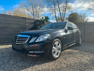 Mercedes E250 ! 1e PROP - BTE AUTO - NAVI - CUIR !