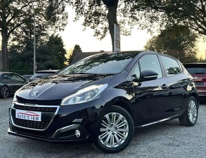 Peugeot 208 1.2i Allure 2019 61Dkm Navi Apple Carplay Garant