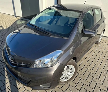 Toyota Yaris 1.3VVT-i Confort/ AC/ Nav/ Camera/ 12m garantie