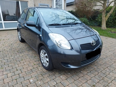 Toyota Yaris 1.4d 53.000km gekeurd