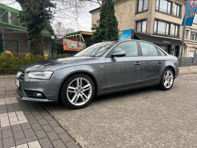 Audi A4 Quattro S line