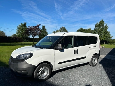 Fiat doblo 2portes latérale cont.tech.OK euro 6B 9500 €netto