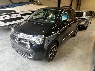 Renault Twingo navigatie airco camera met lichteachterschade