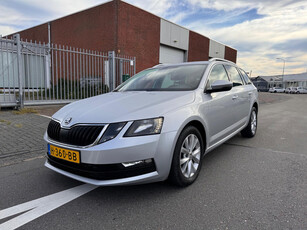 Skoda Octavia Combi 1.6 TDI Greentech / Automaat / Stoelverwarming / Navi