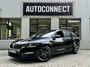 Skoda Octavia Combi 2.0 TSI RS. NAVI, AUTOMAAT, CRUISE, STOELVERWARMING.