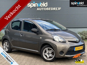 Toyota Aygo 1.0 VVT-i Now BJ`13 NAP NL Dealer o. 1ste eig. Airco