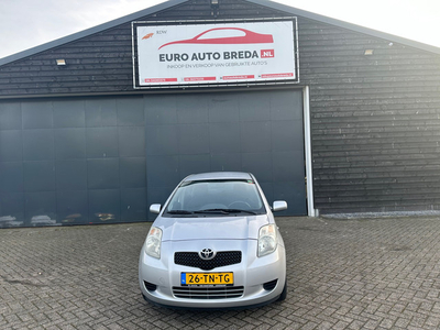 Toyota Yaris 1.3 VVTi Sol MMT