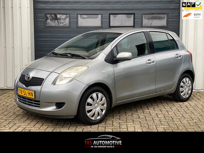 Toyota Yaris 1.3 VVTi Sol MMT AUTOMAAT / AIRCO / PDC / APK!