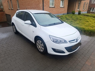 Opel astra 2014 1.4i 74kw 96000km