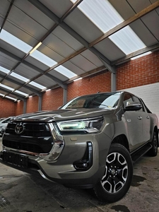 Toyota Hilux Pickup 2.8D 44 204Pk//Xenon-Led//Leder-Navi