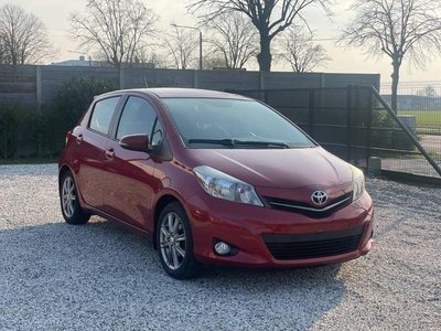 Toyota Yaris/1.3 Benzine/Navi/Clima/1 Ste Eig/Garantie/***