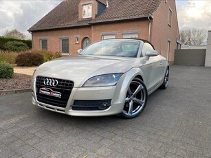 Audi TT cabrio 1.8 benzine Navi/leder/Pdc