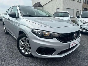 Fiat Tipo Kombi 1.4 16V Lounge navi 12 Maanden waarborg