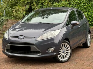 Ford Fiesta 1.25i titanium benzine met 95.000km! Gekeurd