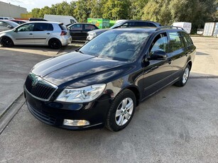 Skoda Octavia Ovtavia combi 1.2 i Ambiente (bj 2012)